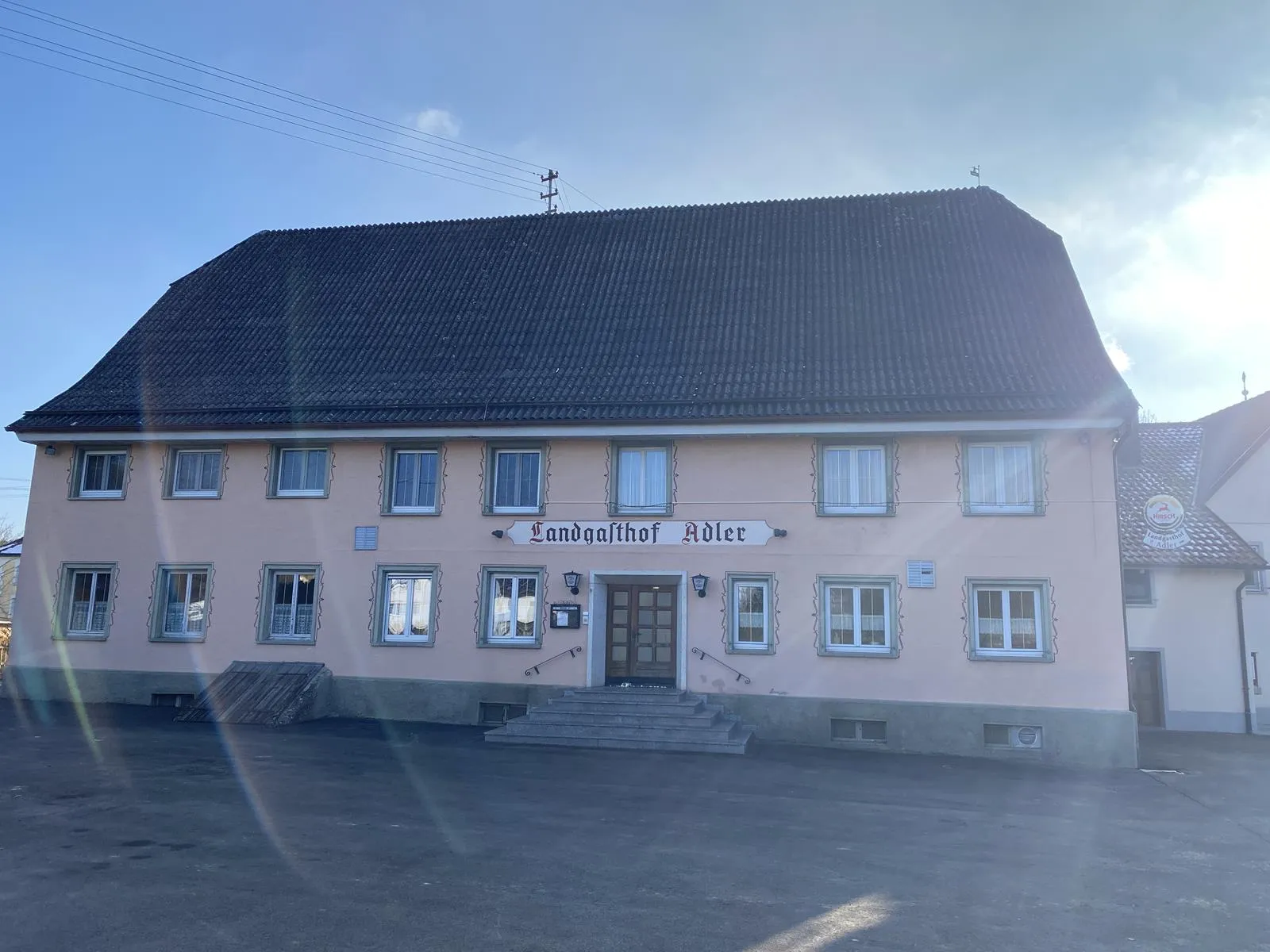 Dachsarnierung